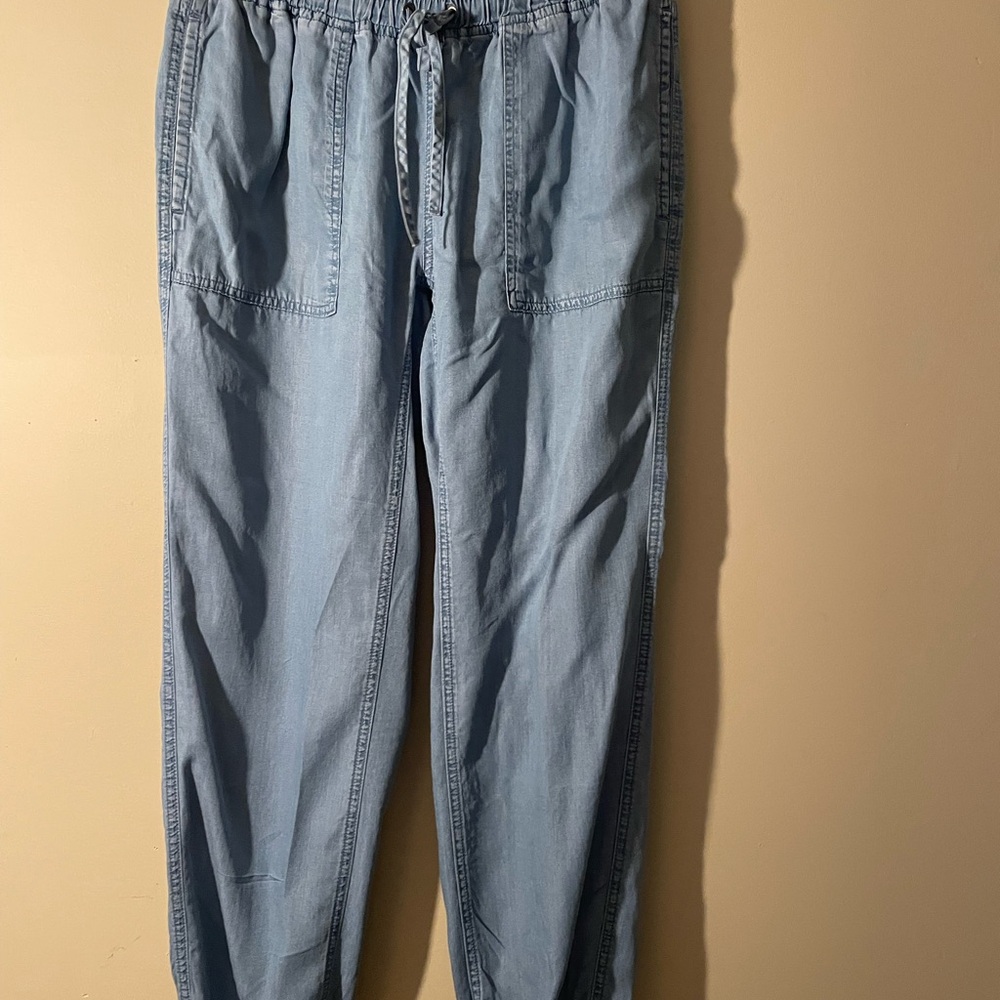 Light Blue Women’s Lightweight capris